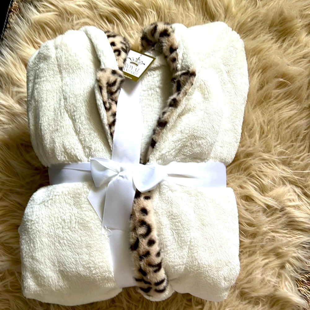 Royal Standard Hooded Robe